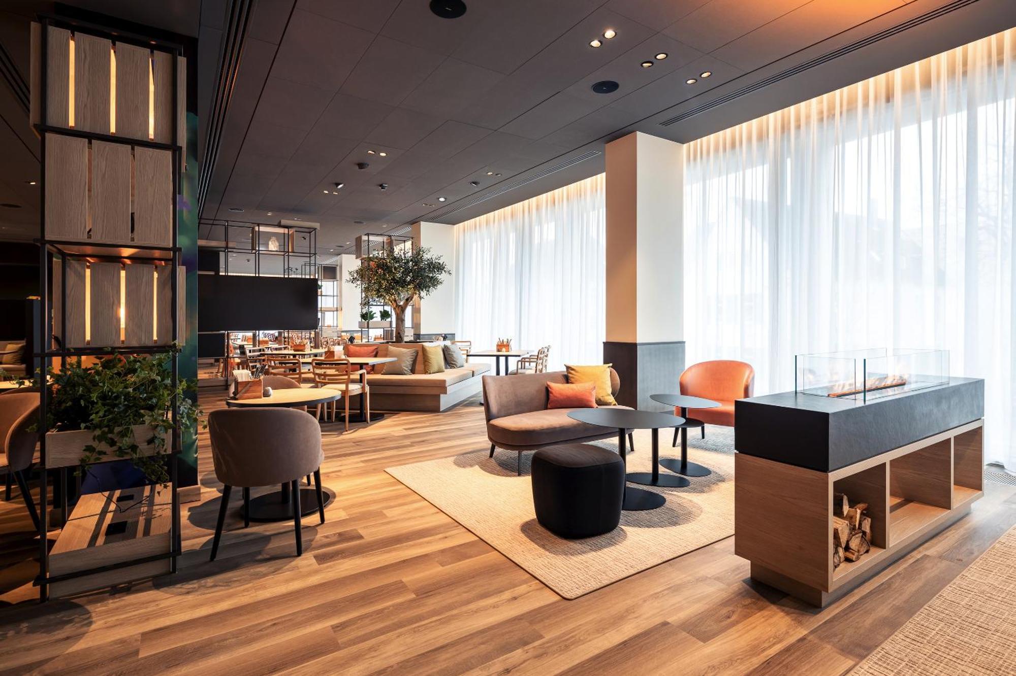 Intercityhotel パーダーボルン エクステリア 写真
