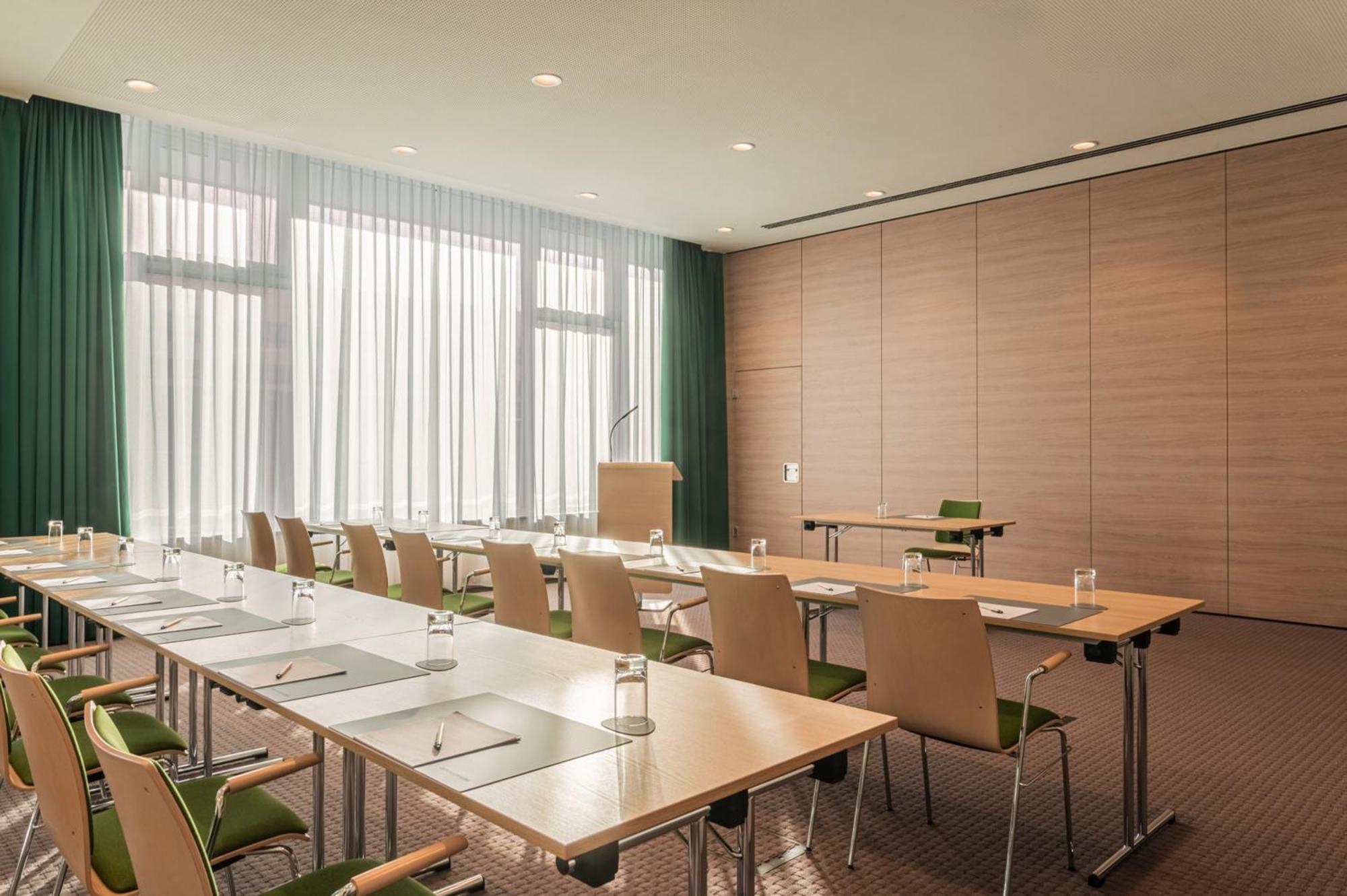 Intercityhotel パーダーボルン エクステリア 写真